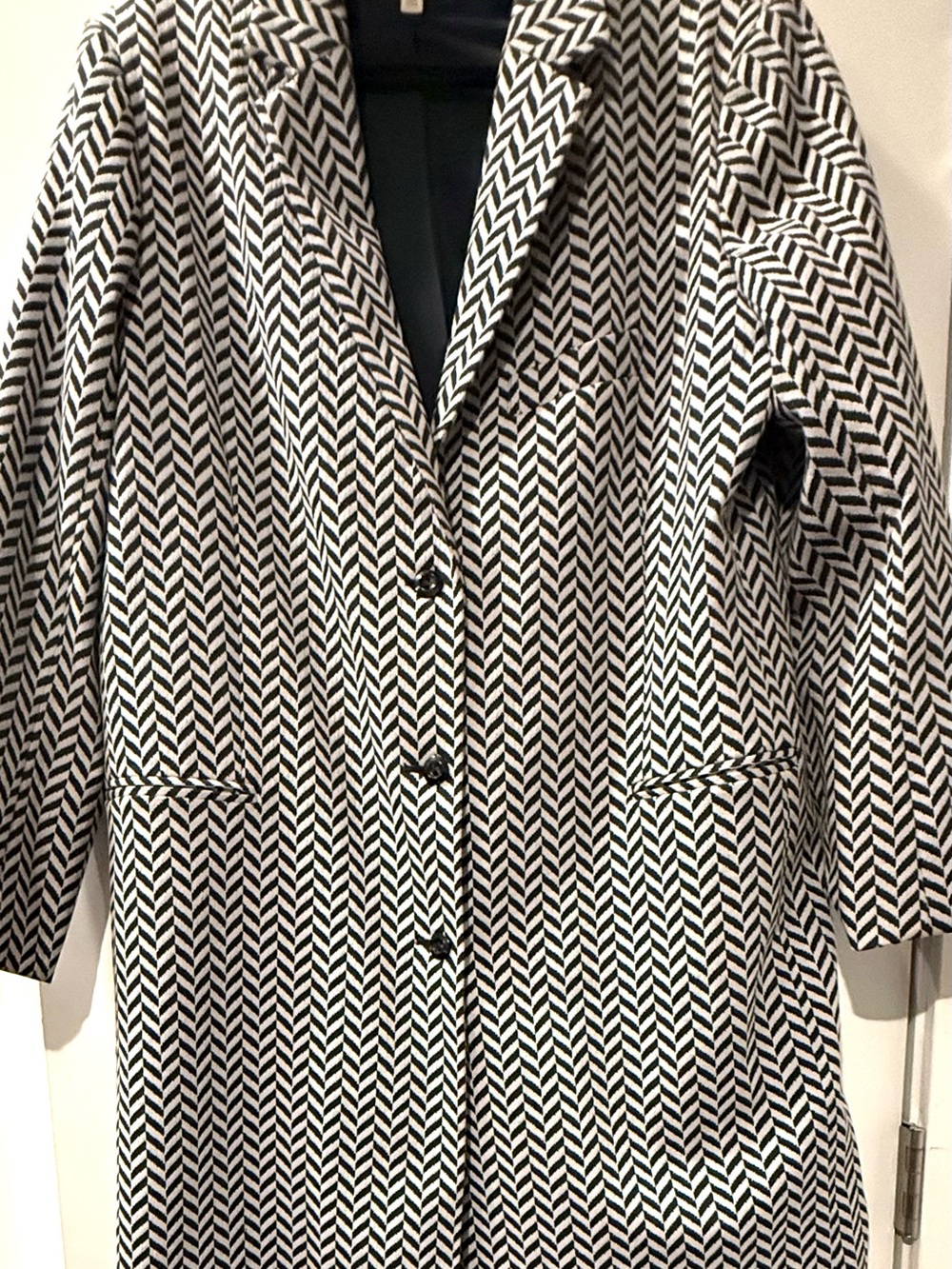 New York & Company Black and White Chevron Blazer Coat